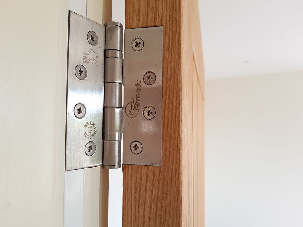 What should I consider when fitting hinges to FD30 fire doors? - Armada Door  Hardware